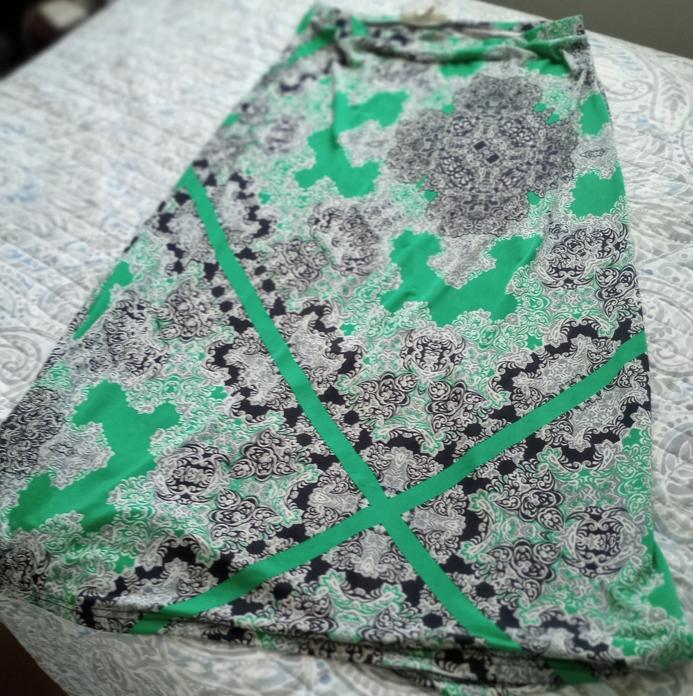 Studio West Green and Black Paisley Skirt